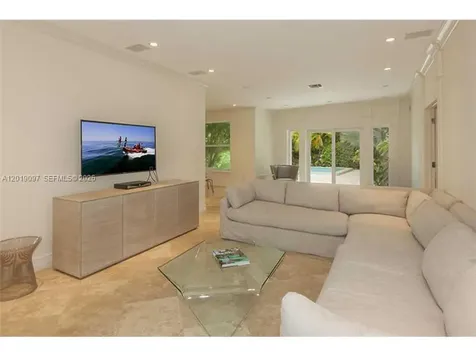 745 Lakeview Drive Miami Beach FL 33140