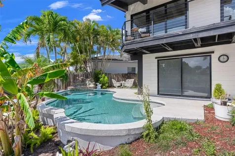 516 NE 6th Ave 1-3 Deerfield Beach FL 33441