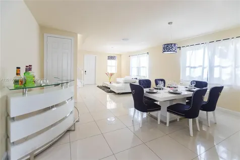 9965 NW 86 Te Doral FL 33178