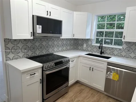 517 Navarre Coral Gables FL 33134