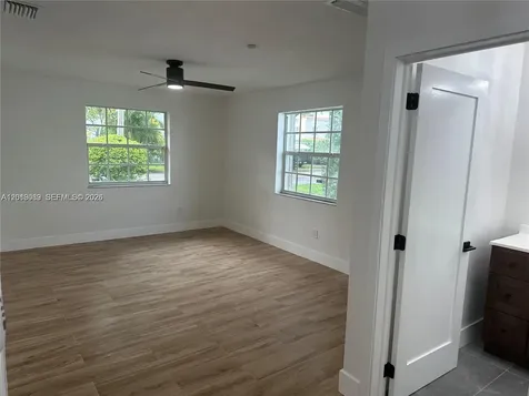 517 Navarre Coral Gables FL 33134