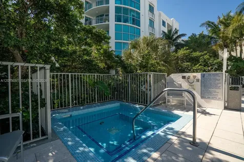 110 Washington Avenue Miami Beach FL 33139