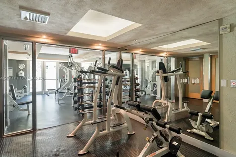 110 Washington Avenue Miami Beach FL 33139