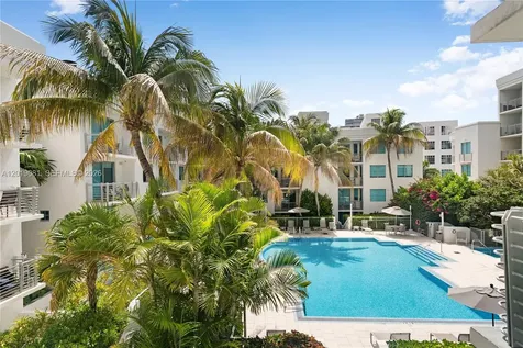 110 Washington Avenue Miami Beach FL 33139