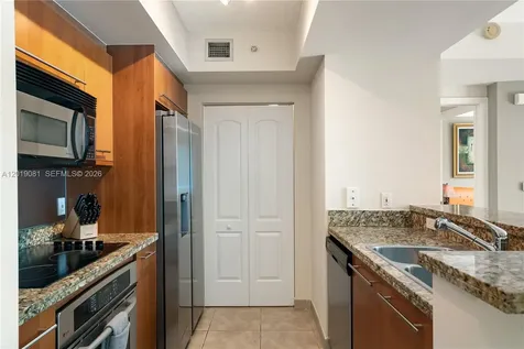 110 Washington Avenue Miami Beach FL 33139
