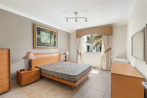 110 Washington Avenue Miami Beach FL 33139