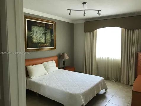 110 Washington Avenue Miami Beach FL 33139
