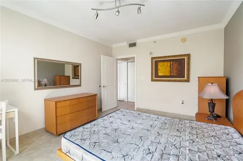 110 Washington Avenue Miami Beach FL 33139