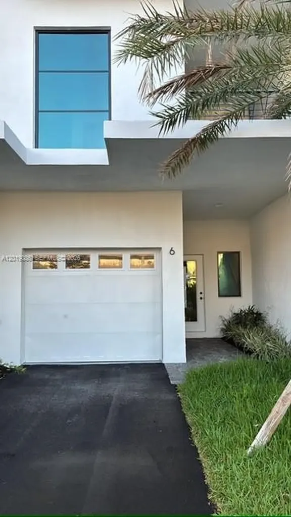2511 Pierce Street Hollywood FL 33020