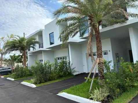2511 Pierce Street Hollywood FL 33020