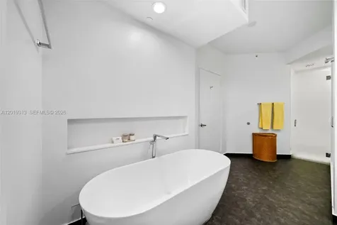 713 Crandon Boulevard Key Biscayne FL 33149