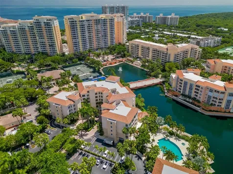 713 Crandon Boulevard Key Biscayne FL 33149