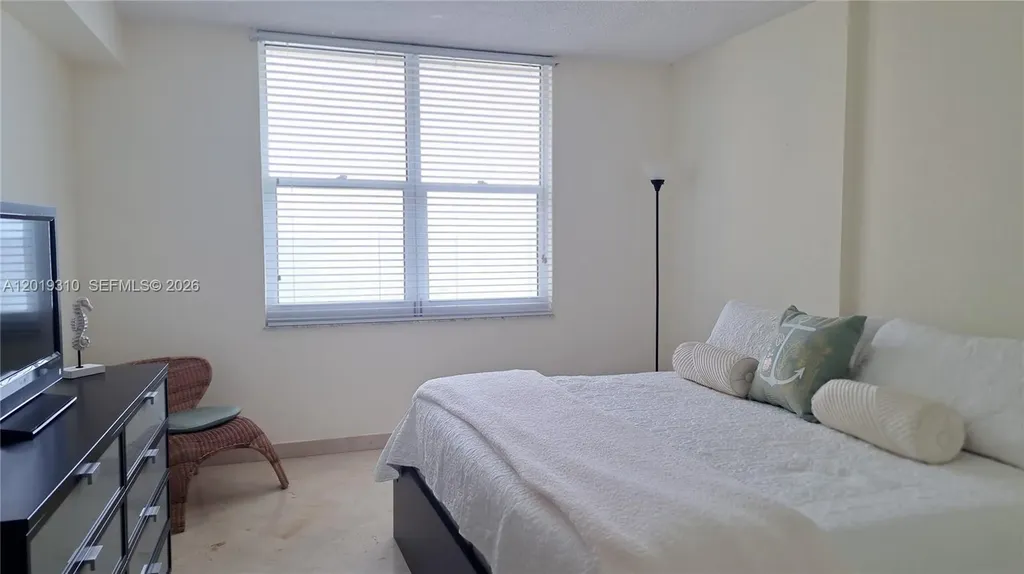 2501 S Ocean Drive Hollywood FL 33019