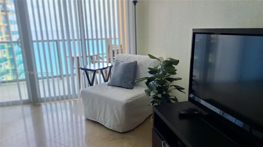 2501 S Ocean Drive Hollywood FL 33019