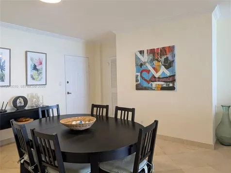 2501 S Ocean Drive Hollywood FL 33019