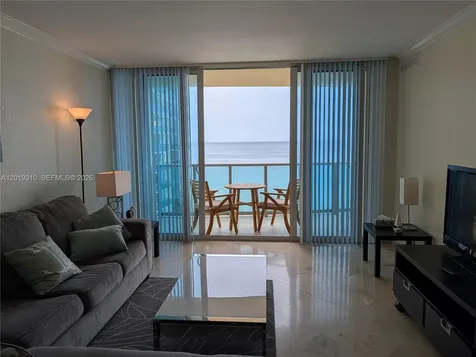 2501 S Ocean Drive Hollywood FL 33019