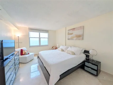 2501 S Ocean Drive Hollywood FL 33019