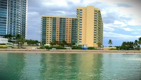 2501 S Ocean Drive Hollywood FL 33019