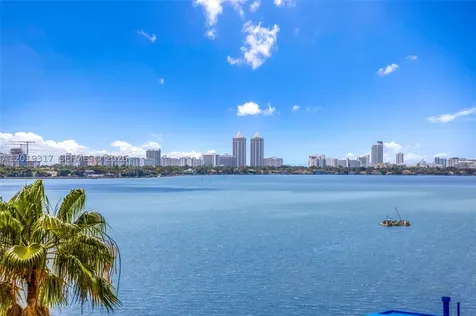 7601 E Treasure Drive North Bay Village FL 33141