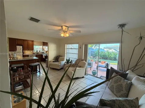 3245 Village Green Drive Miami FL 33175
