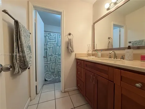 3245 Village Green Drive Miami FL 33175