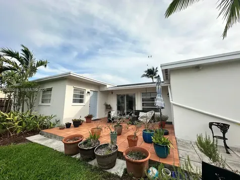 3245 Village Green Drive Miami FL 33175