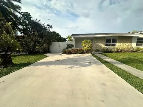 3245 Village Green Drive Miami FL 33175