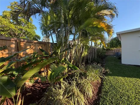 3245 Village Green Drive Miami FL 33175