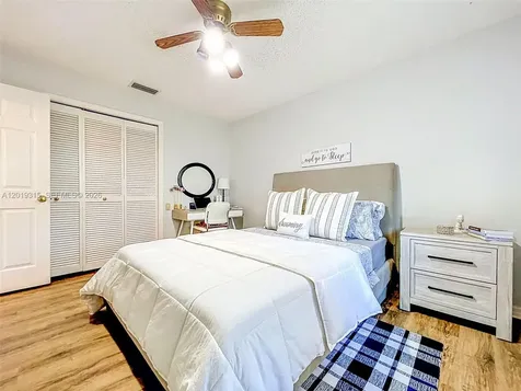 2910 Aston Avenue Plant City FL 33566