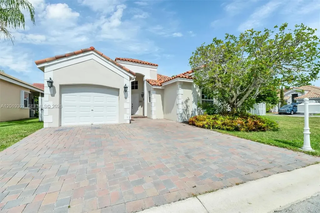 535 Somerset Way Weston FL 33326