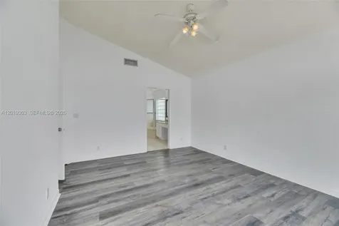 535 Somerset Way Weston FL 33326