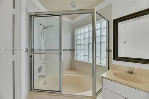 535 Somerset Way Weston FL 33326