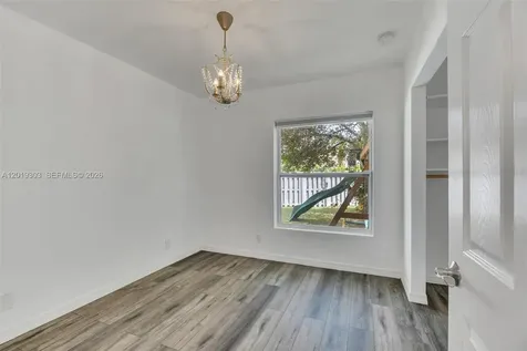535 Somerset Way Weston FL 33326