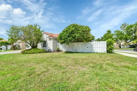 535 Somerset Way Weston FL 33326