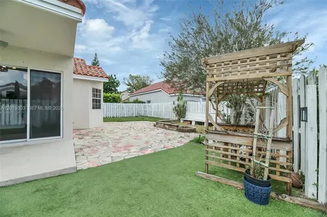 535 Somerset Way Weston FL 33326