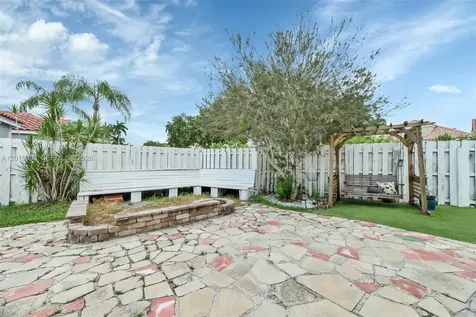 535 Somerset Way Weston FL 33326