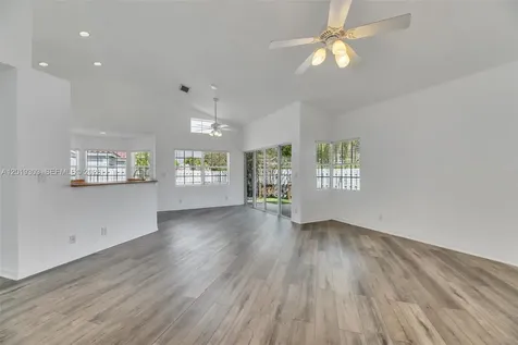 535 Somerset Way Weston FL 33326