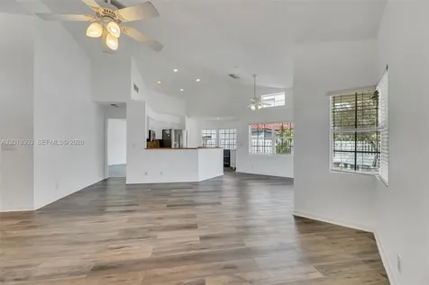 535 Somerset Way Weston FL 33326