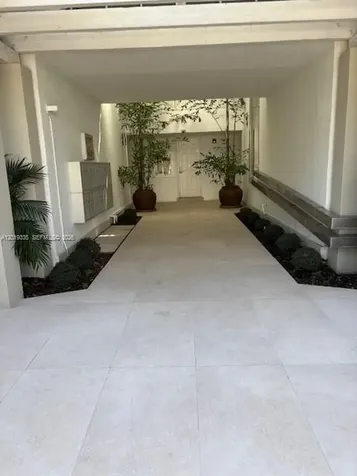 290 Sunrise Drive Key Biscayne FL 33149