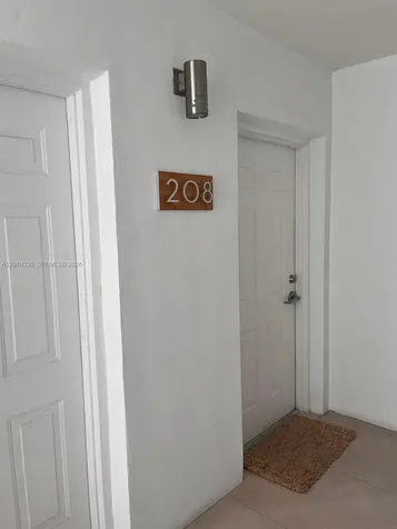 290 Sunrise Drive Key Biscayne FL 33149