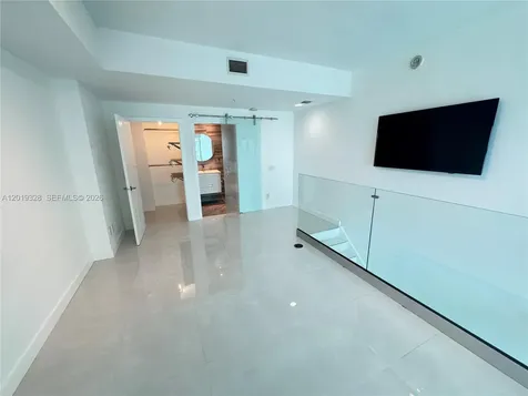 60 SW 13th Street Miami FL 33130