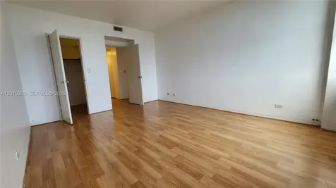 7441 Wayne Miami Beach FL 33141