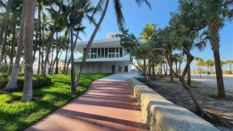 7441 Wayne Miami Beach FL 33141