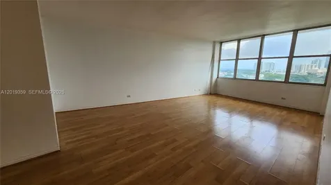 7441 Wayne Miami Beach FL 33141