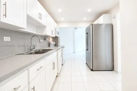 7135 Collins Avenue Miami Beach FL 33141