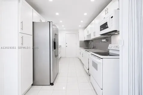 7135 Collins Avenue Miami Beach FL 33141