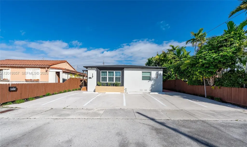 3321 NW 19th Terrace Miami FL 33125