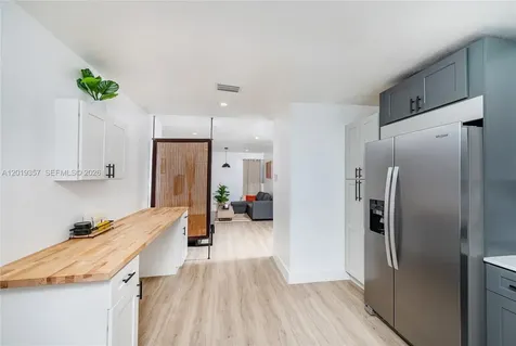 3321 NW 19th Terrace Miami FL 33125