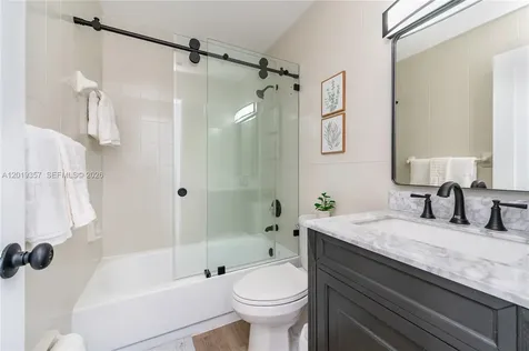 3321 NW 19th Terrace Miami FL 33125