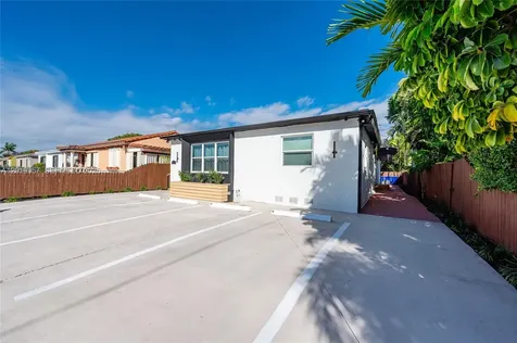 3321 NW 19th Terrace Miami FL 33125